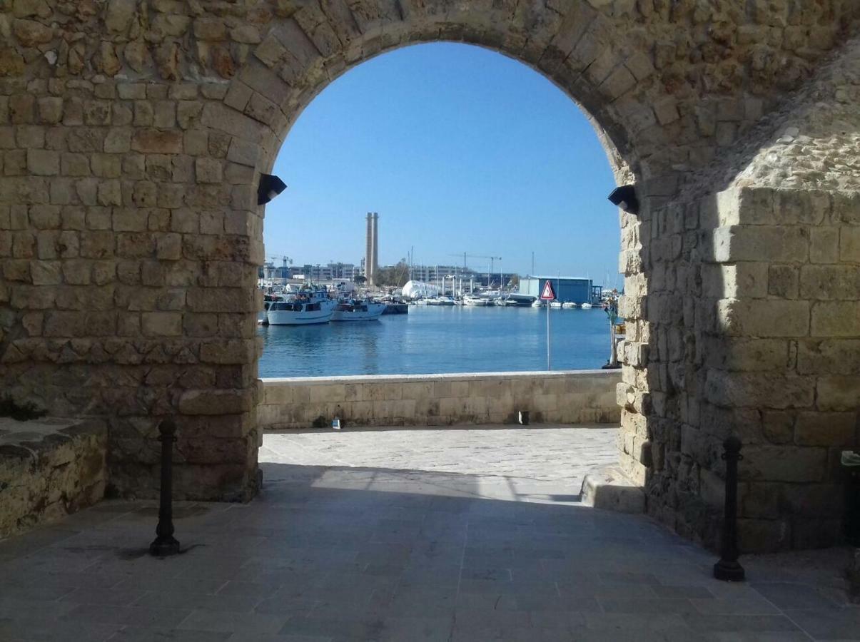 Casa Vacanze Antiche Mura E Poi Monopoli Exterior foto
